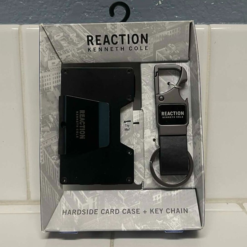 Reaction by Kenneth Cole card case and keychain